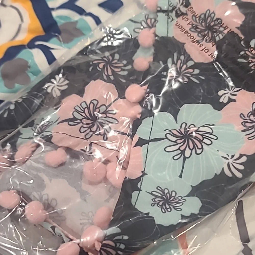 ❤️10/$13 New floral dog bandana